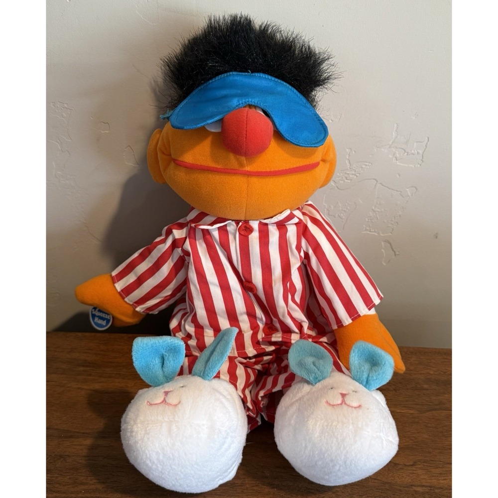 Vintage Sesame Street Sing Sleep & Snore Ernie Plush In PJs & Slippers 16" WORKS